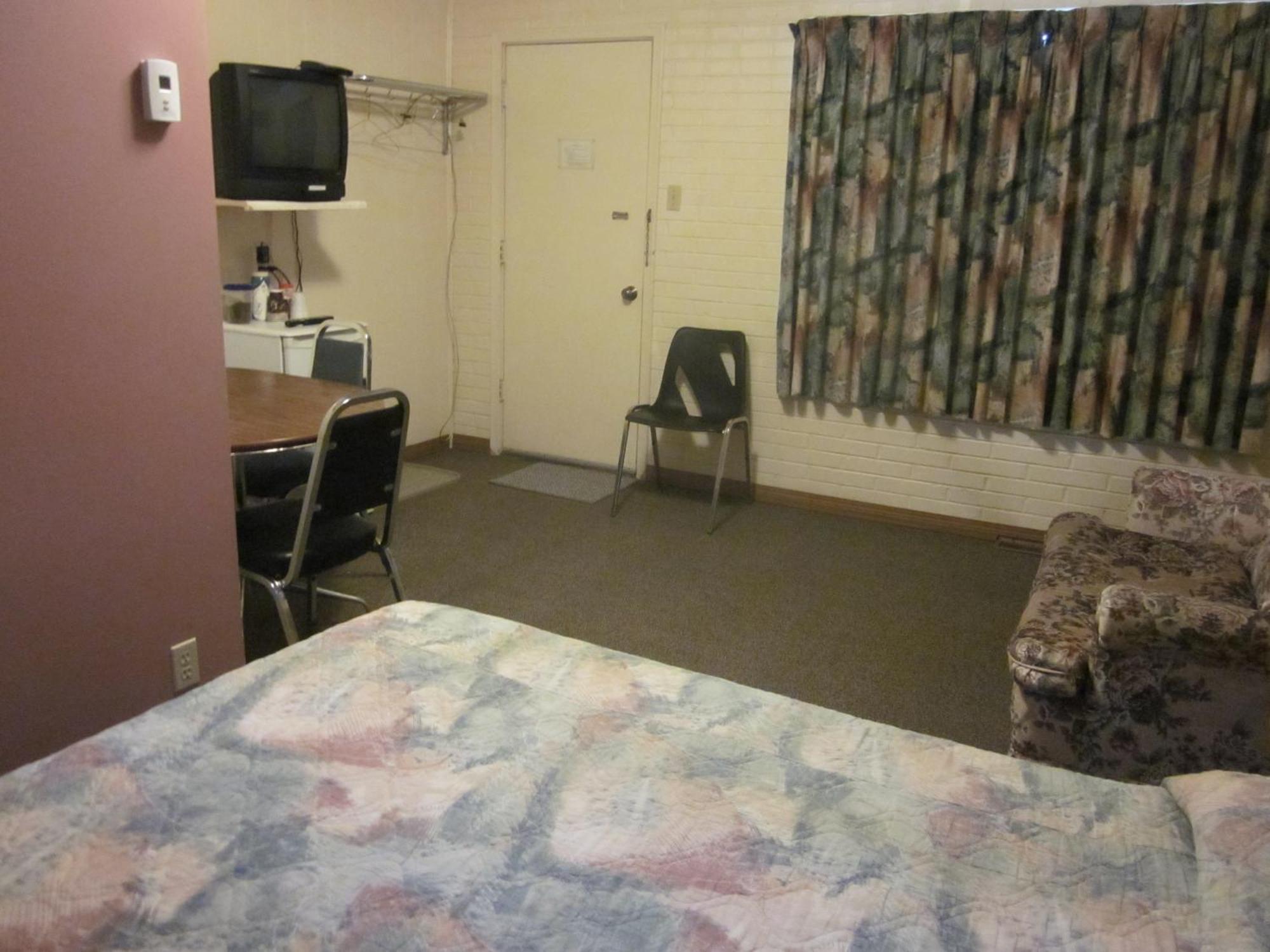 City Centre Motel Swift Current Exterior photo